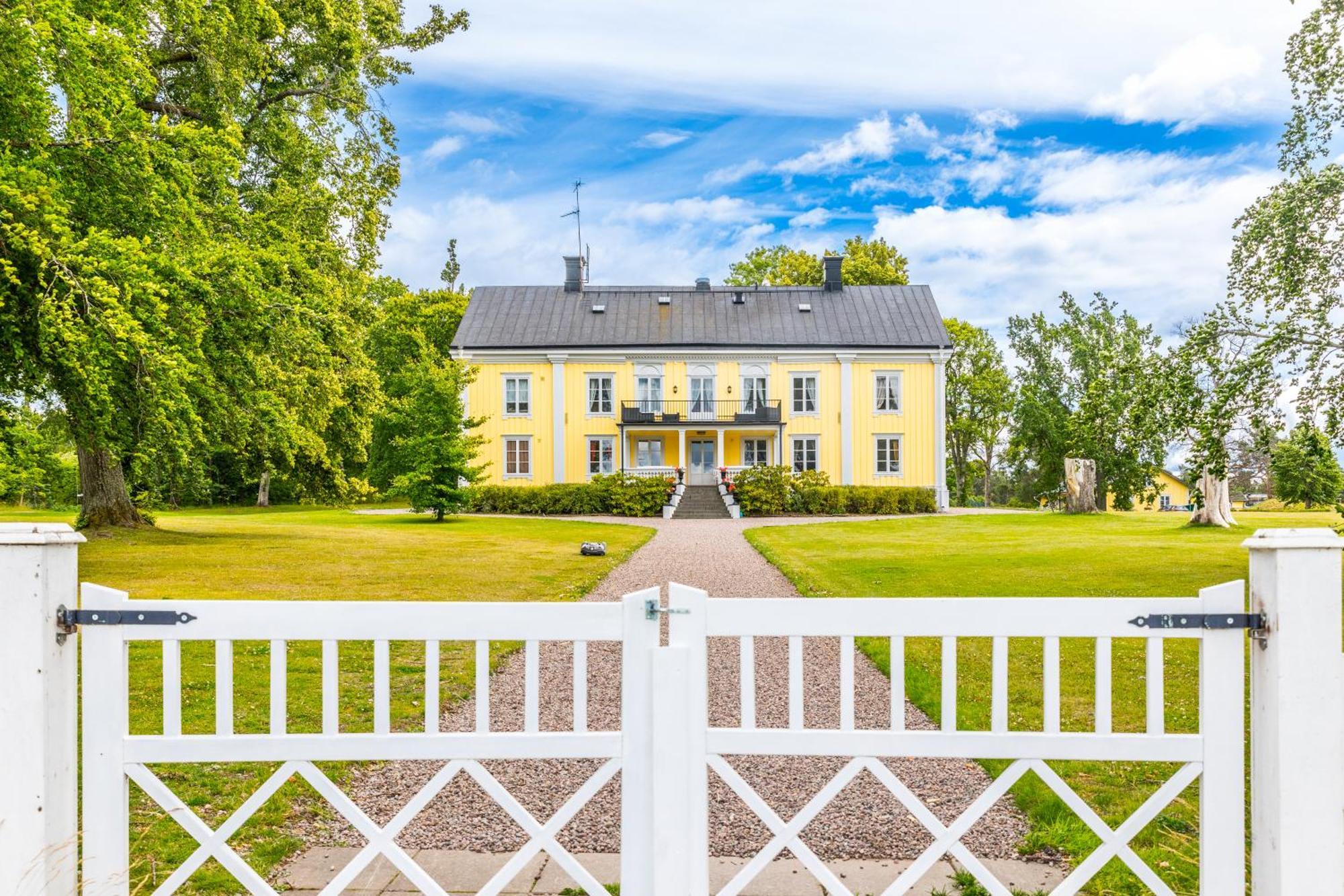 Kristinehamn Herrgardscamping & Stugor المظهر الخارجي الصورة
